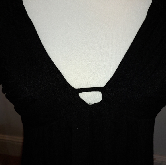 Black lush dress - Picture 4 of 5